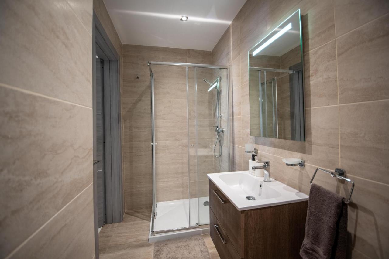 Seaside Luxury Apartment St. Paul's Bay Exteriér fotografie